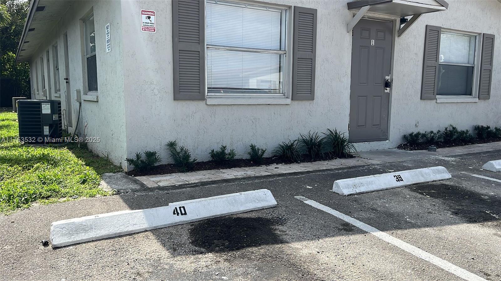 550 NE 44th St # M2, Deerfield Beach FL 33064 — #A11753532