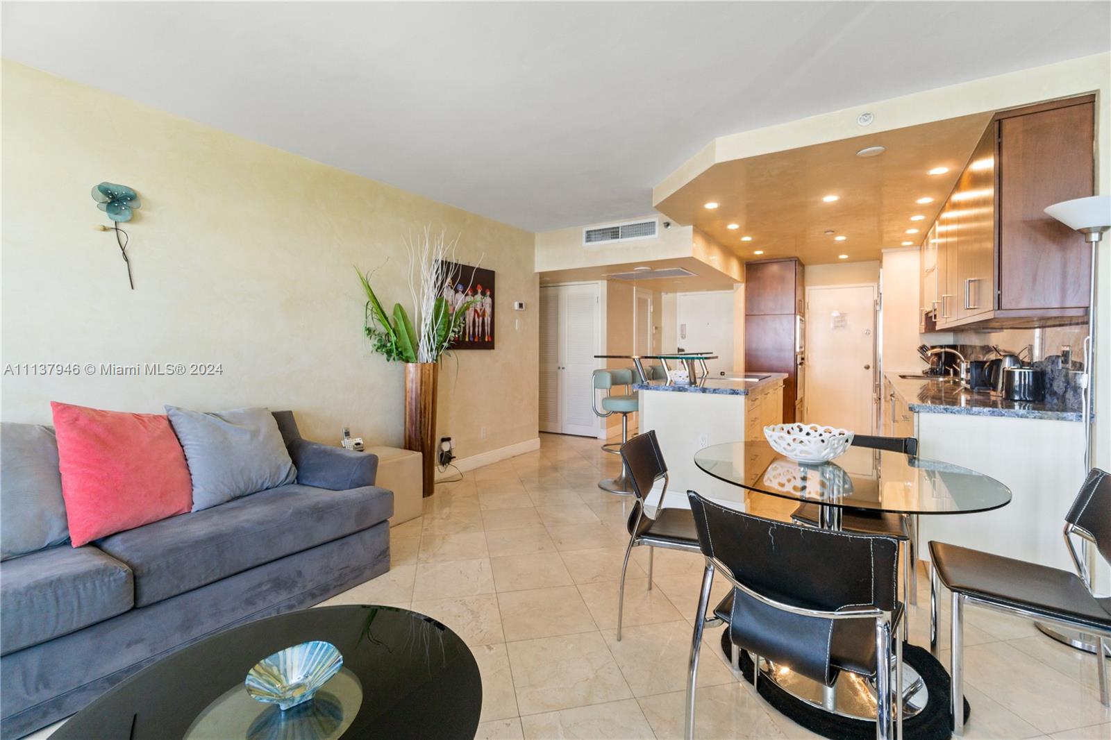 x 100 Lincoln Rd # 1533, Miami Beach FL 33139 — #A11137946