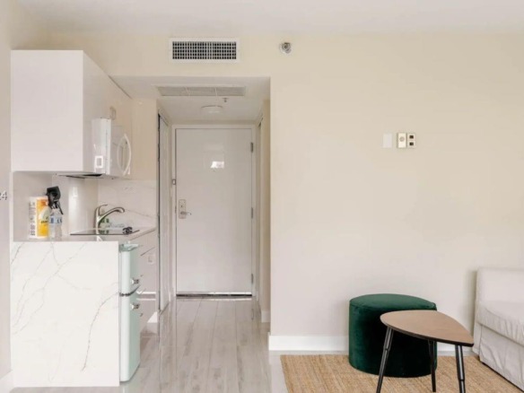 19201 Collins avenue # 332, Sunny Isles Beach FL 33160 — #A11653082