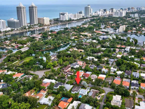 535 W 51st St, Miami Beach FL 33140 — #A11184594