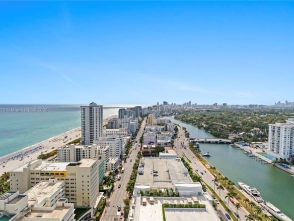 4401 COLLINS AV, Miami Beach FL 33140 — #A11224323
