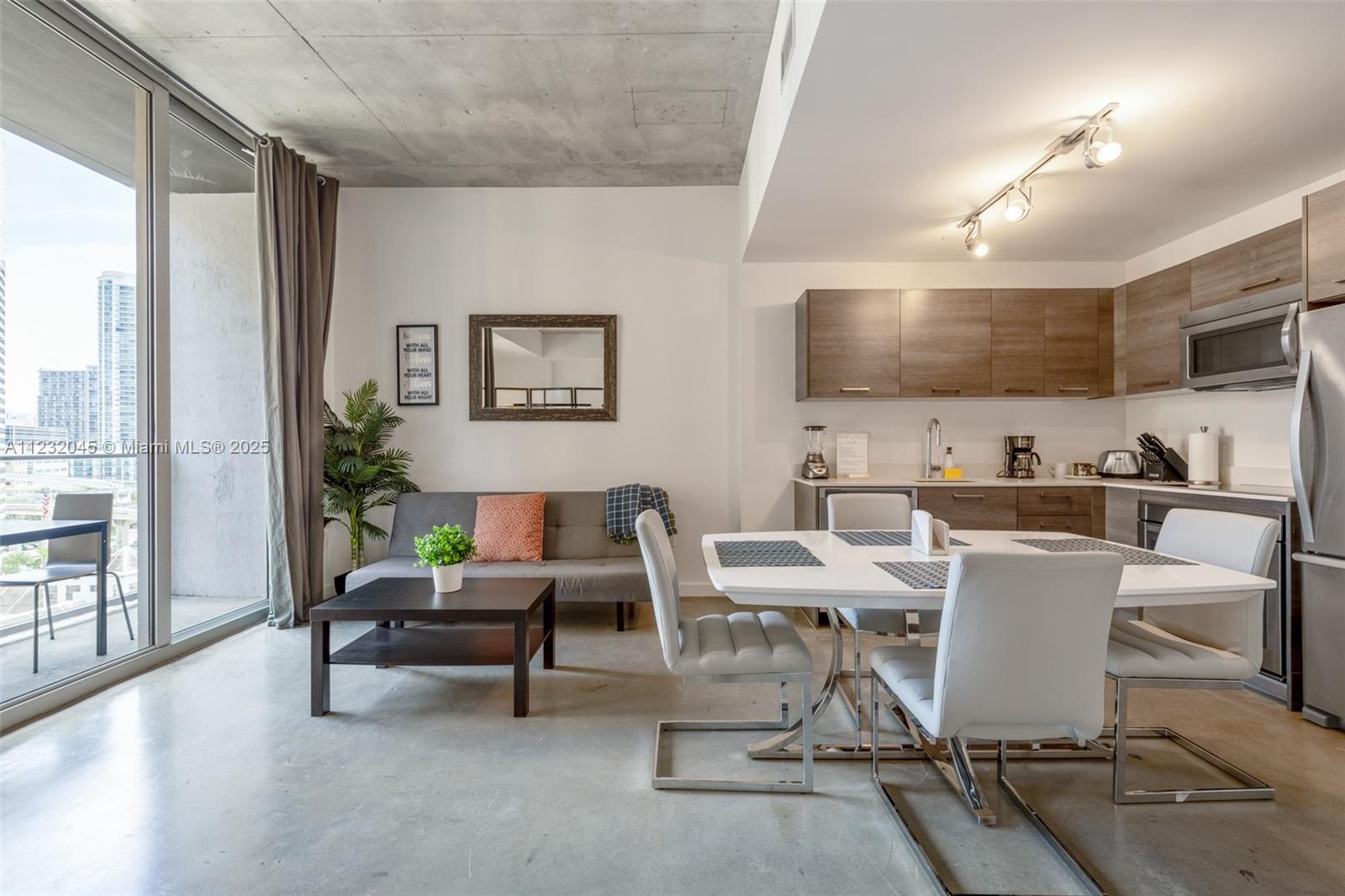 1ad5be0d-2518 151 SE 1st St # 809, Miami FL 33131 — #A11232045
