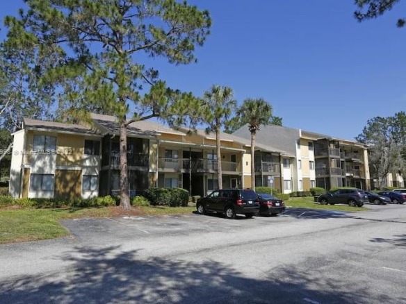 13389 ARBOR POINTE # 204, Tampa FL 33617 — #A11258998