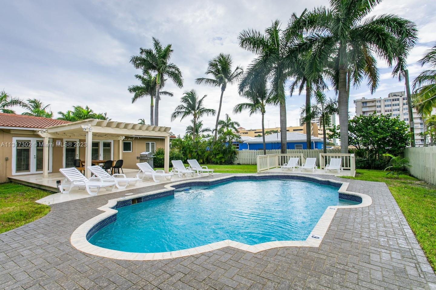 1ad5be0d-2587 714 Harrison St, Hollywood FL 33019 — #A11317302