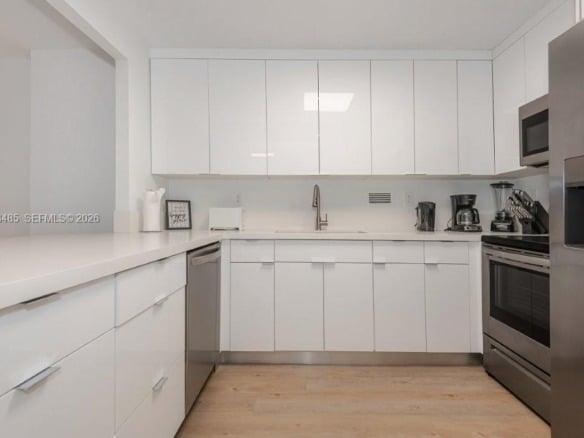2301 Collins Ave # 927, Miami Beach FL 33139 — #A11348485
