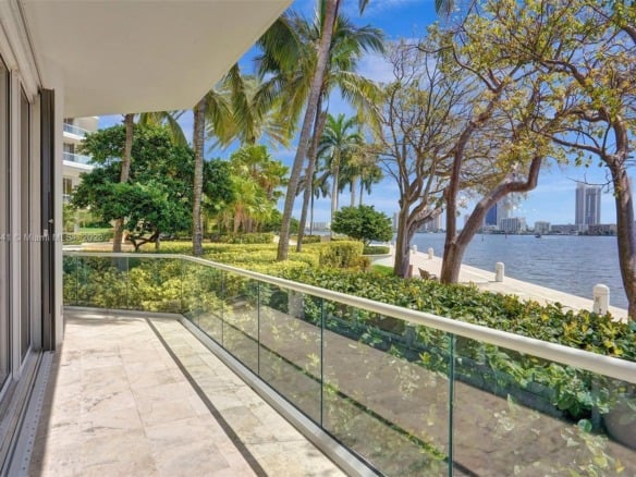 2600 Island Blvd # 101, Aventura FL 33160 — #A11370841