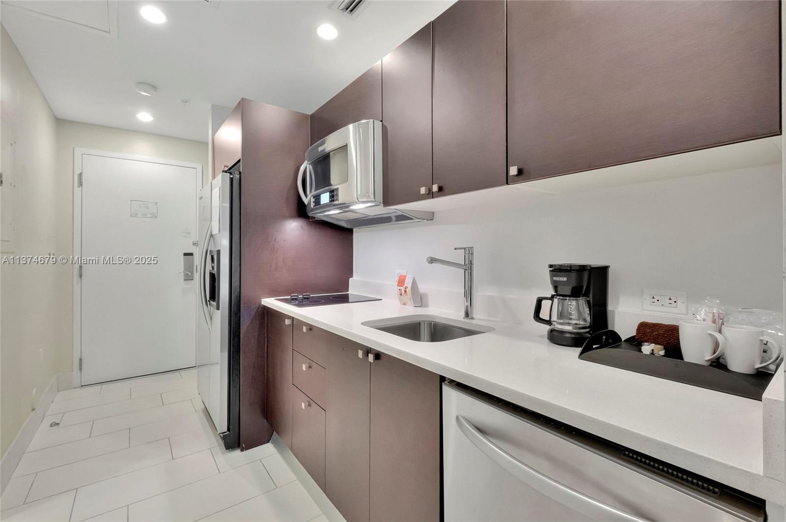 1ad5be0d-2668 5300 NW 87th Ave # 606, Doral FL 33178 — #A11374679