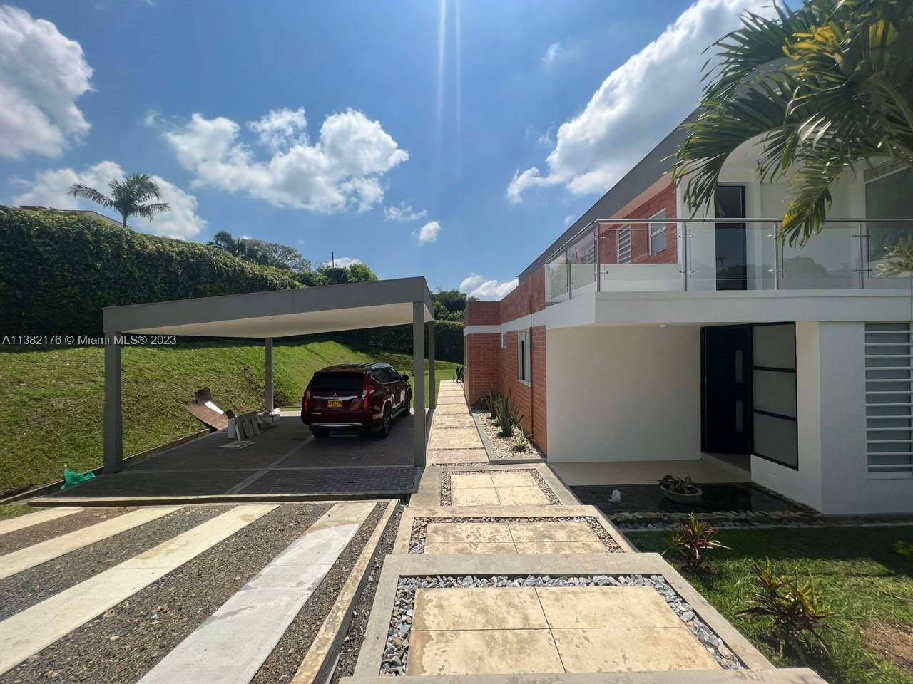 1ad5be0d-2696 Las Marias, Kilometer 2 Via Cerritos, La Virginia, casa 16, Pereira, CO 660008 — #A11382176