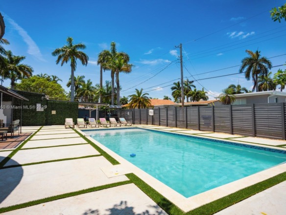 801 Harrison St, Hollywood FL 33019 — #A11389950