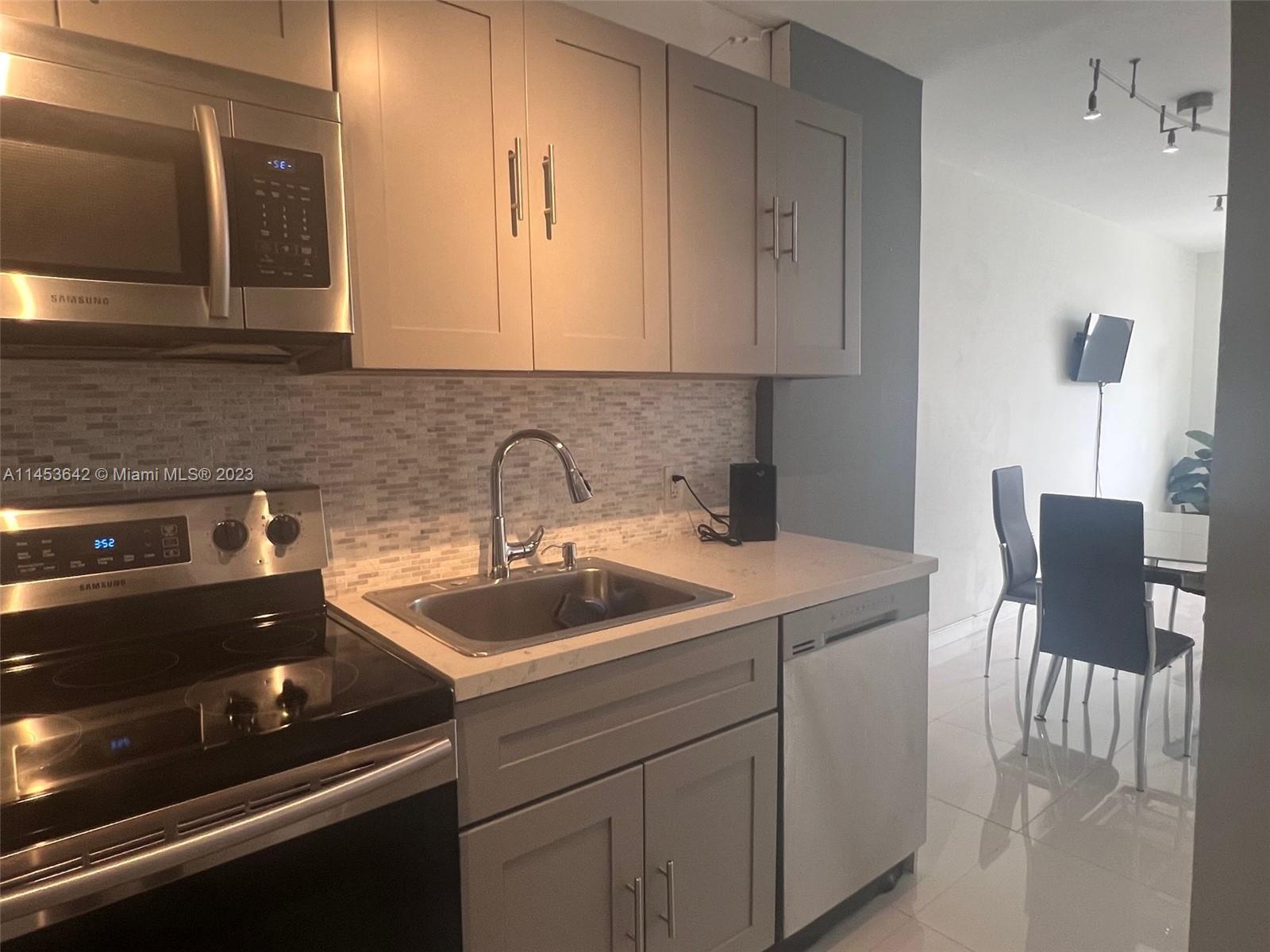 1ad5be0d-2808 100 Lincoln Rd # 501, Miami Beach FL 33139 — #A11453642