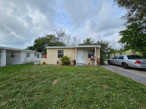 1817 NW 25th Ave, Fort Lauderdale FL 33311 — #A11471166