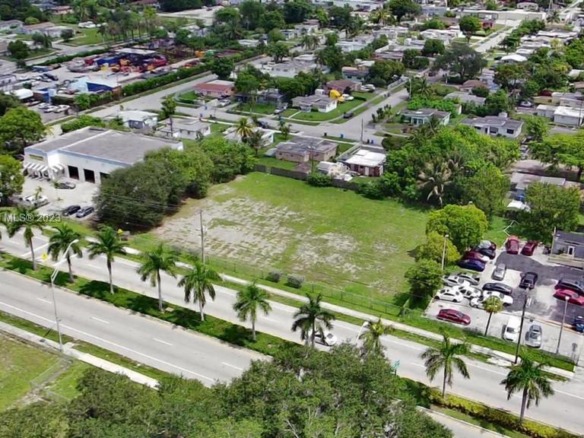 5421 W Hallandale Beach Blvd, West Park FL 33023 — #A11474968