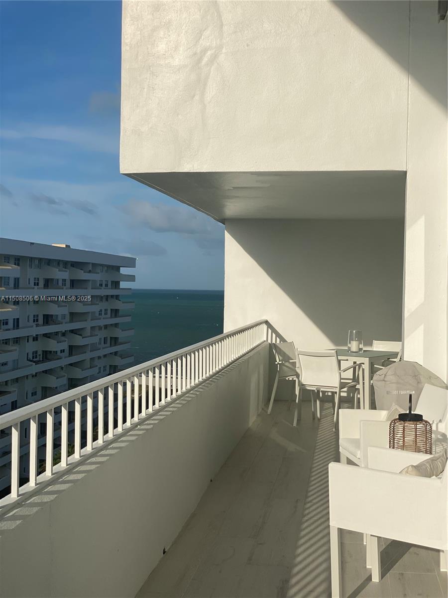 199 Ocean Lane Dr # 1112, Key Biscayne FL 33149 — #A11508506