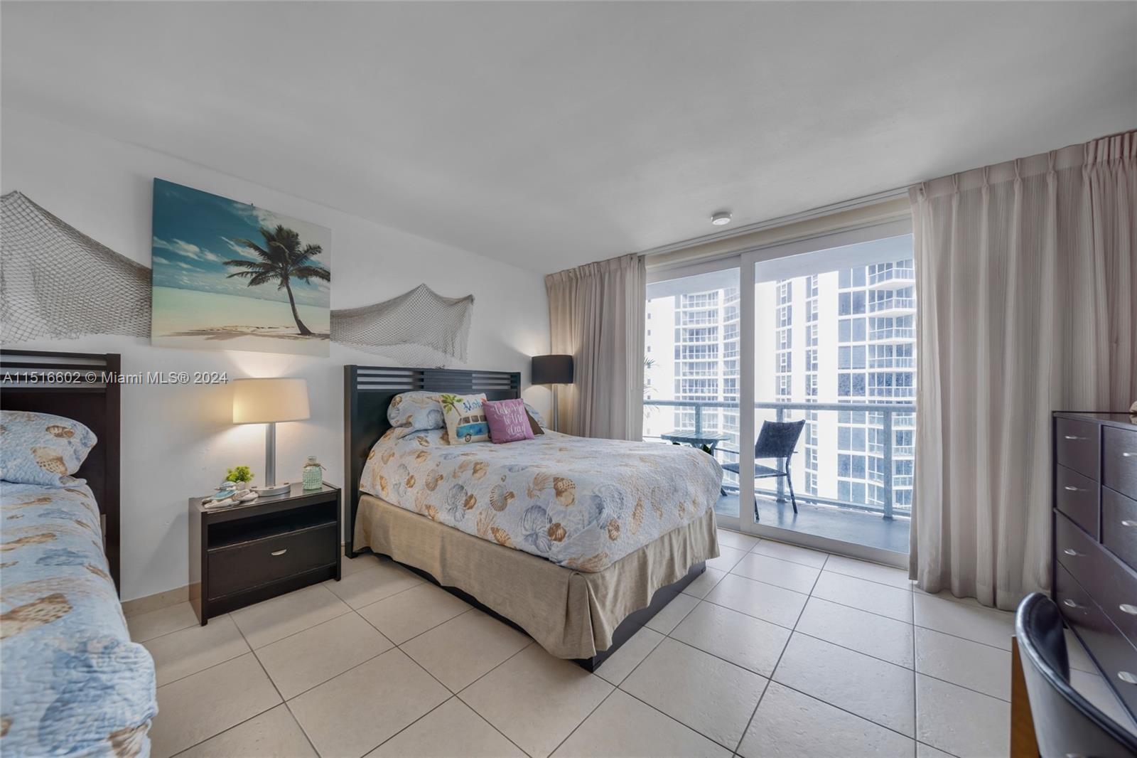 1ad5be0d-2937 19201 N Collins Ave # 1117, Sunny Isles Beach FL 33160 — #A11516602