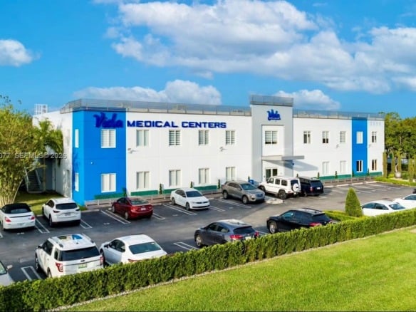 2550 NW 100th Ave, Doral FL 33172 — #A11517077