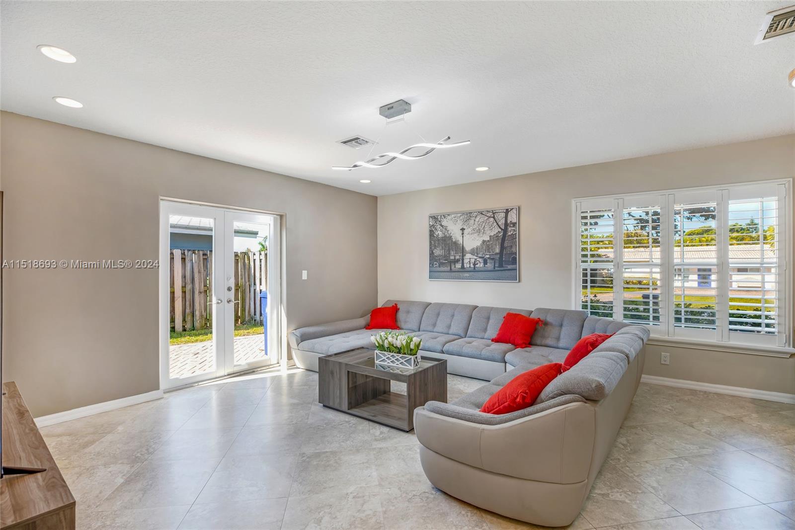 4710 NE 18th Ter, Fort Lauderdale FL 33308 — #A11518693