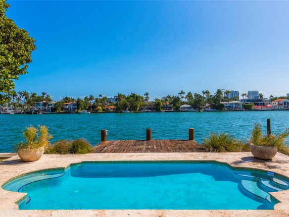 527 E Dilido Dr, Miami Beach FL 33139 — #A11531735