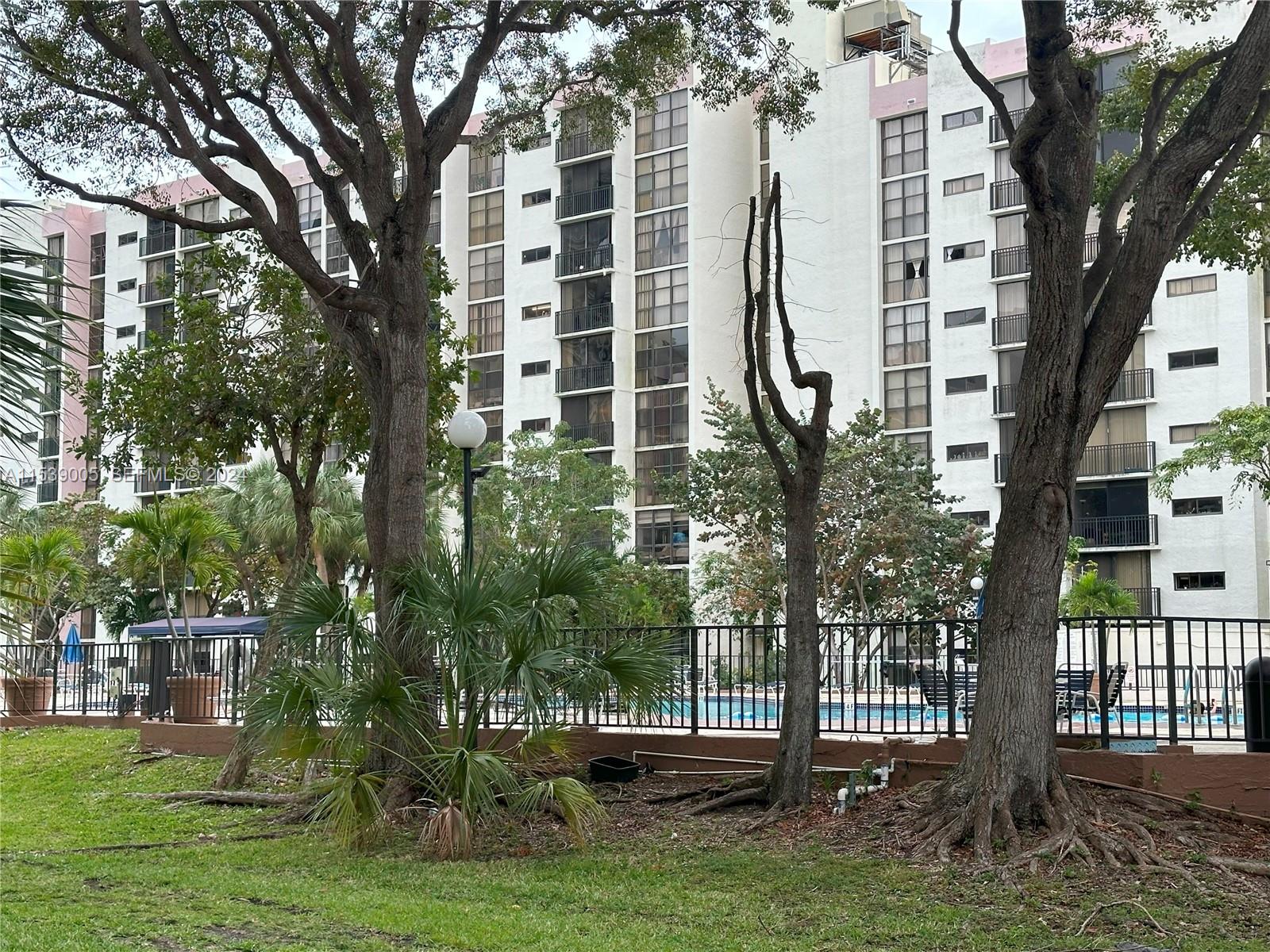 1ad5be0d-3009 17021 N Bay Rd # 4, Sunny Isles Beach FL 33160 — #A11539005