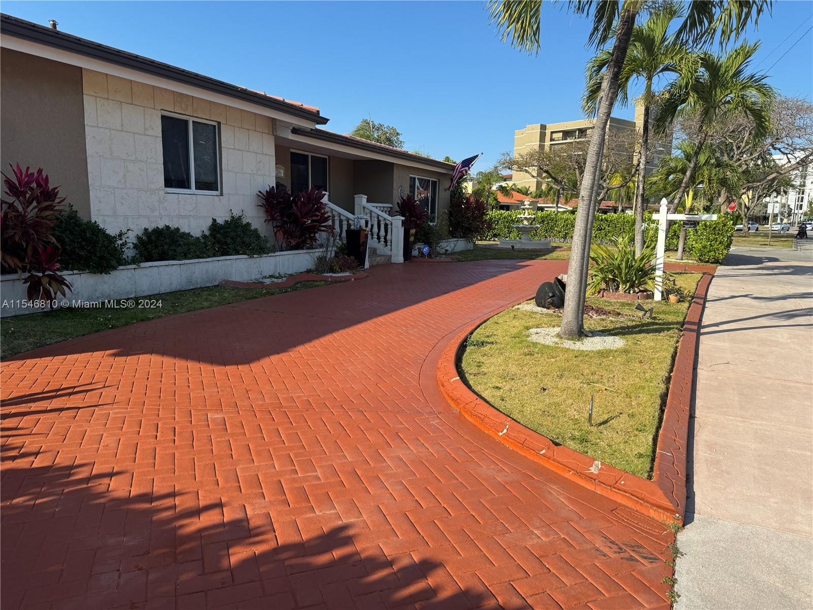 206 Ponce De Leon Blvd, Coral Gables FL 33134 — #A11546810