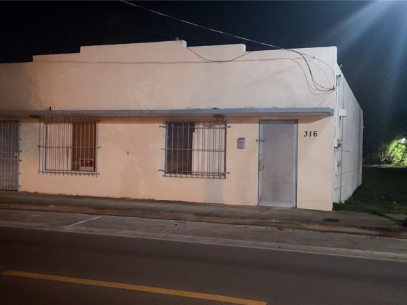 312 SW 4 ST, Homestead FL 33030 — #A11554592