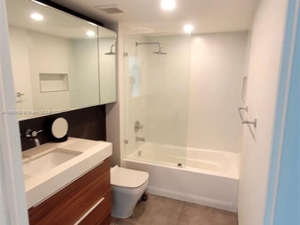 1155 Brickell Bay Dr # 2805, Miami FL 33131 — #A11556483