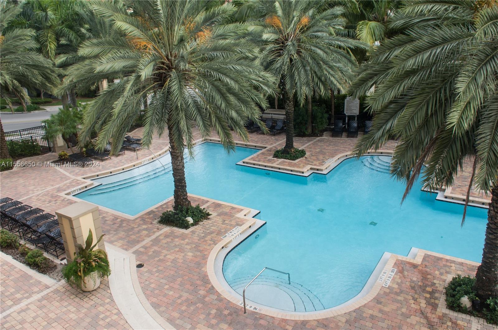porto bellagio 17100 N Bay Rd # 1402, Sunny Isles Beach FL 33160 — #A11556650