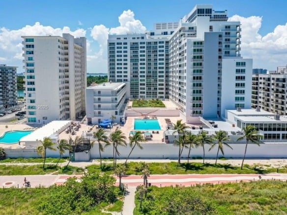 5401 Collins Ave # 209, Miami Beach FL 33140 — #A11559552