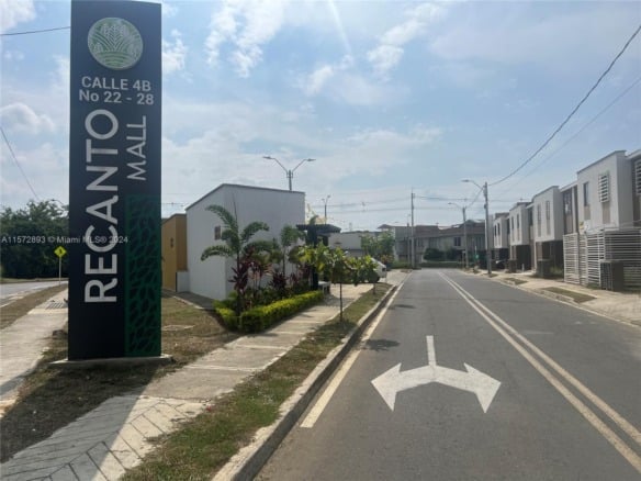 Calle 3 A # 22-76 S Manzana 3 # 8, . Colombia — #A11572893