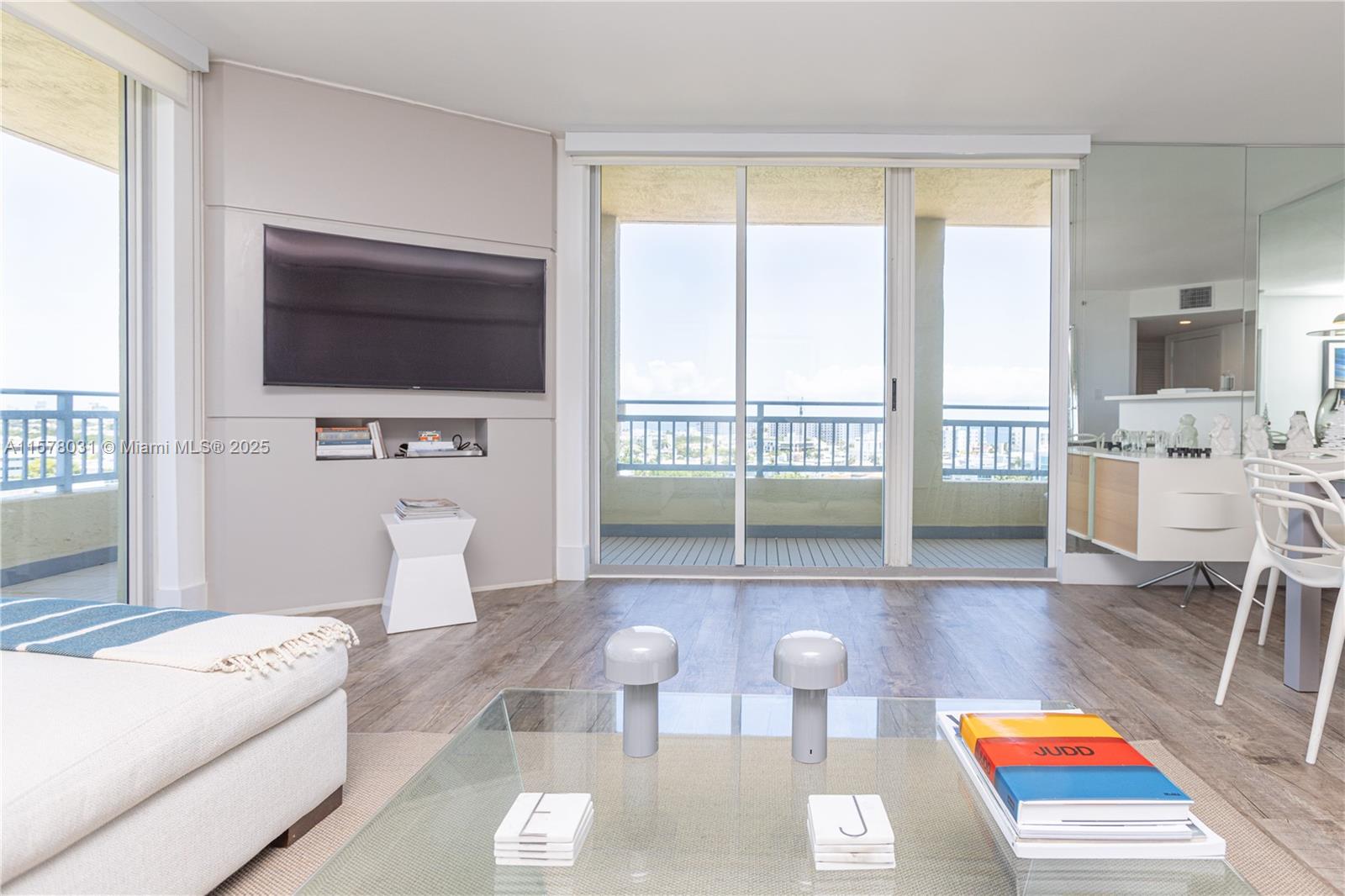 1ad5be0d-3168 90 Alton Rd # 1411, Miami Beach FL 33139 — #A11578031