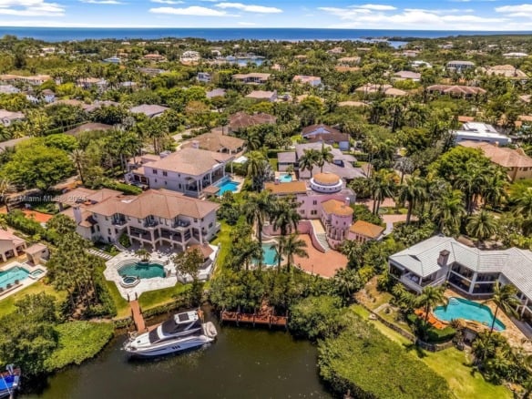 431 Costanera Rd, Coral Gables FL 33143 — #A11582877
