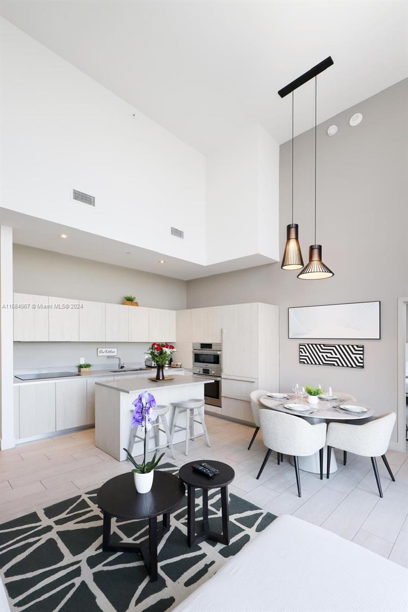 1ad5be0d-3198 4010 S Ocean Dr # R504, Hollywood FL 33019 — #A11584967