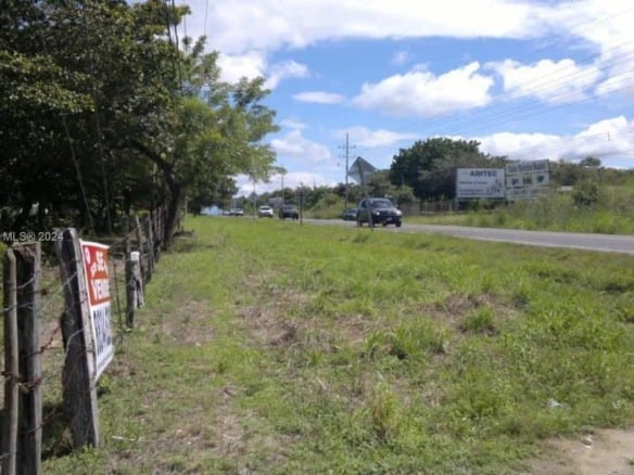 No # Liberia frente a Carretera y Aeropuerto 36 HTS C R, CR — #A11586831