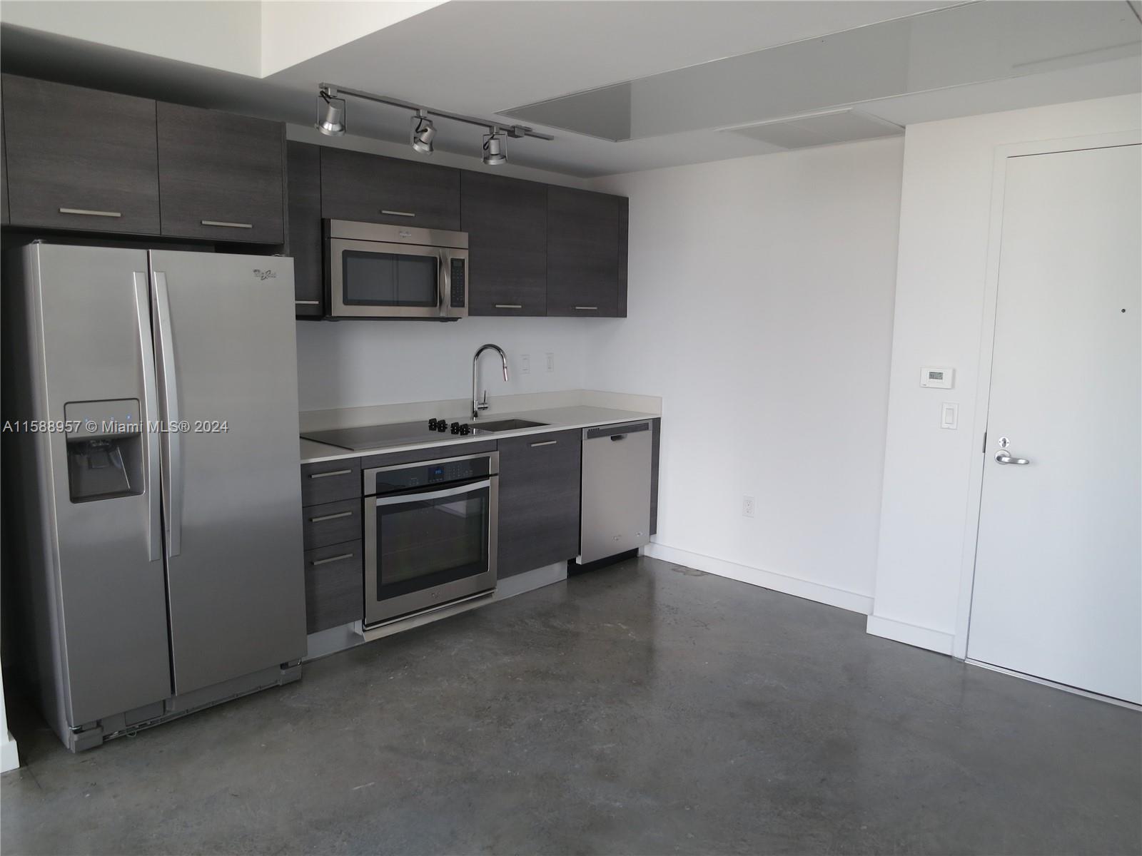 1ad5be0d-3209 151 SE 1 St # 1704, Miami FL 33131 — #A11588957