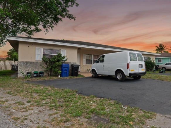 1440 NW 20th St, unit B, Fort Lauderdale FL 33311 — #A11594206