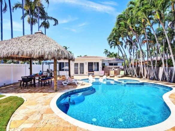 1206 Lincoln St, Hollywood FL 33019 — #A11599694