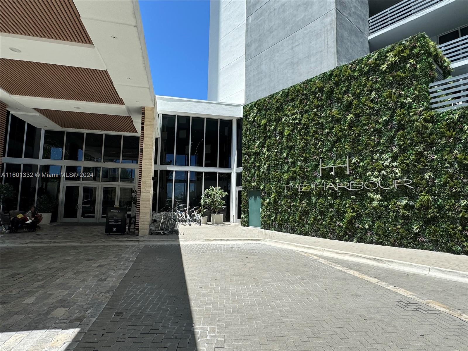 1ad5be0d-3256 16385 Biscayne Blvd # 2421, North Miami Beach FL 33160 — #A11601332