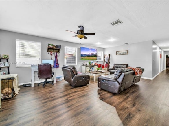 875 E 29th St, Hialeah FL 33013 — #A11604942