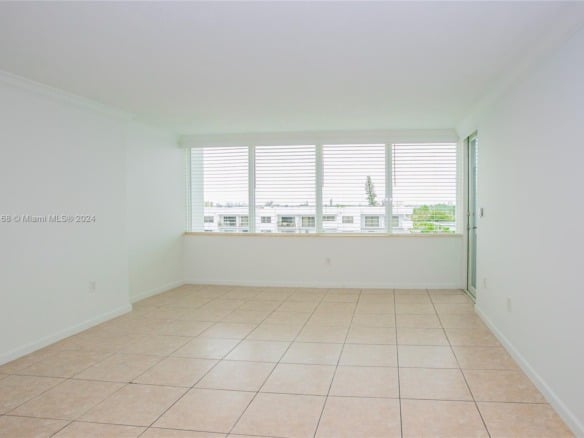 8233 Harding Ave # 606, Miami Beach FL 33141 — #A11619168