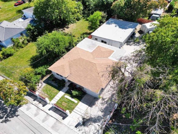 418 NW 47th St, Miami FL 33127 — #A11621180