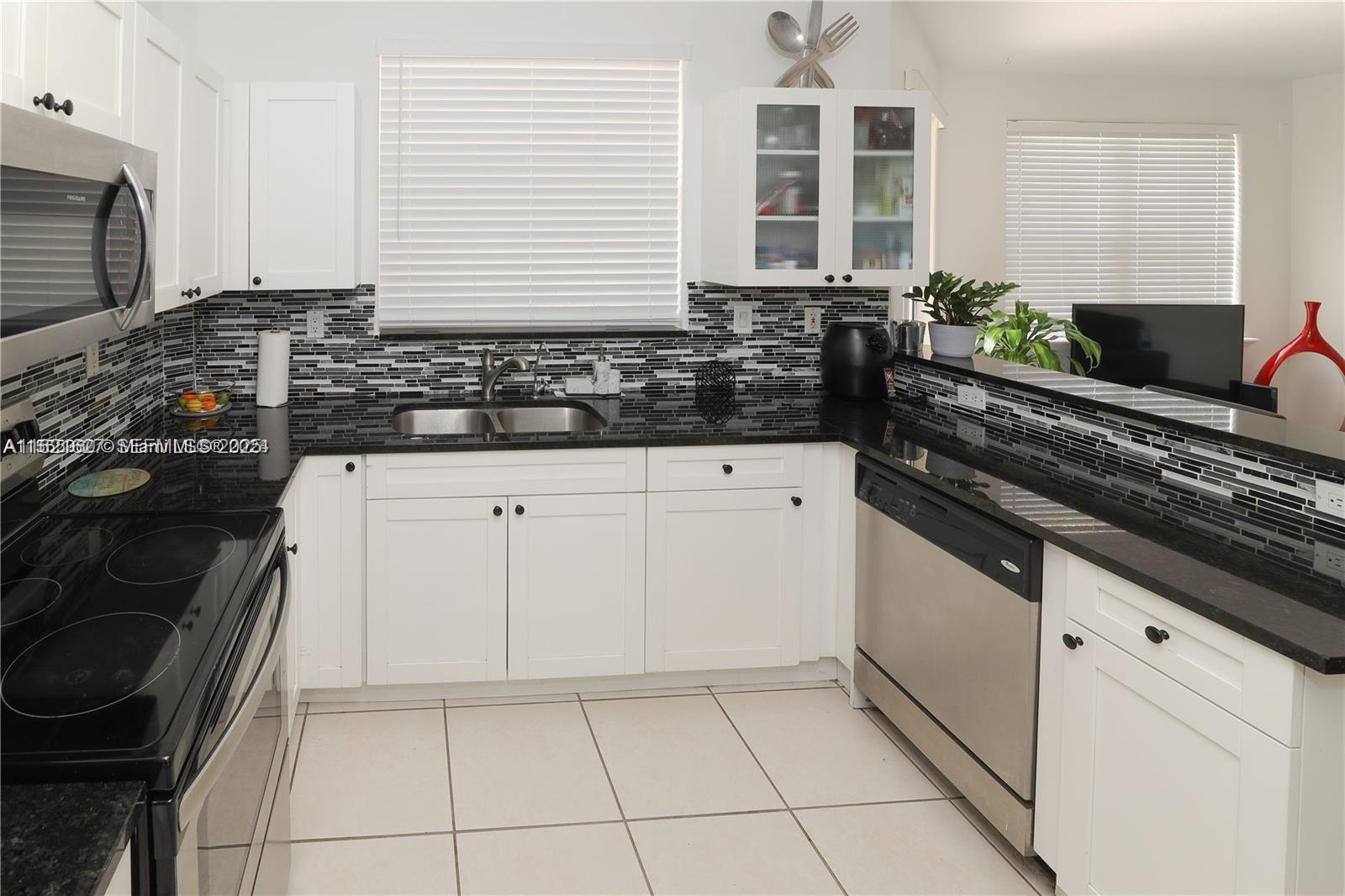 1ad5be0d-3372 4866 NW 108th Psge # 4866, Doral FL 33178 — #A11621627