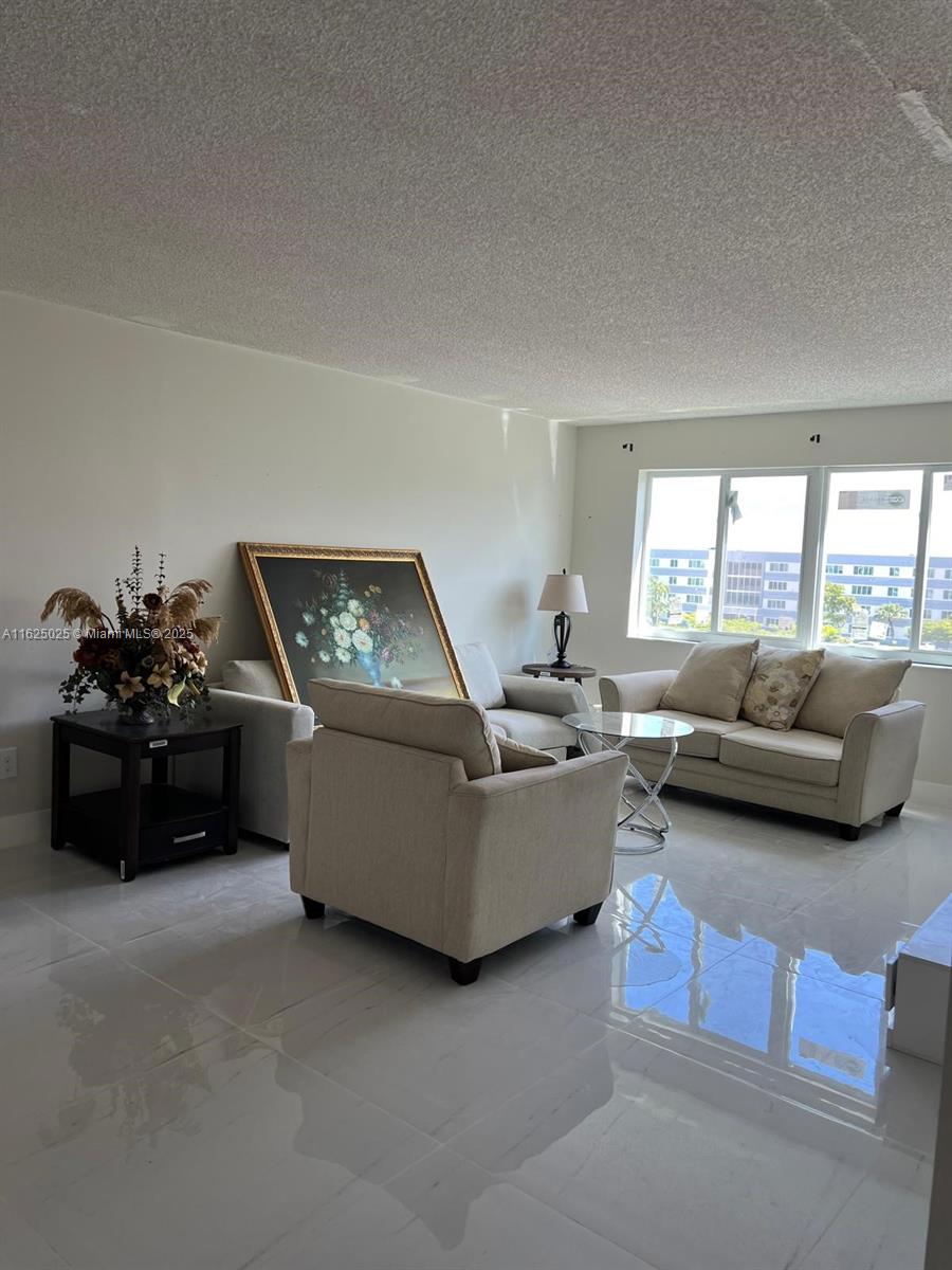 1ad5be0d-3385 14840 Naranja Lakes Blvd, Homestead FL 33032 — #A11625025