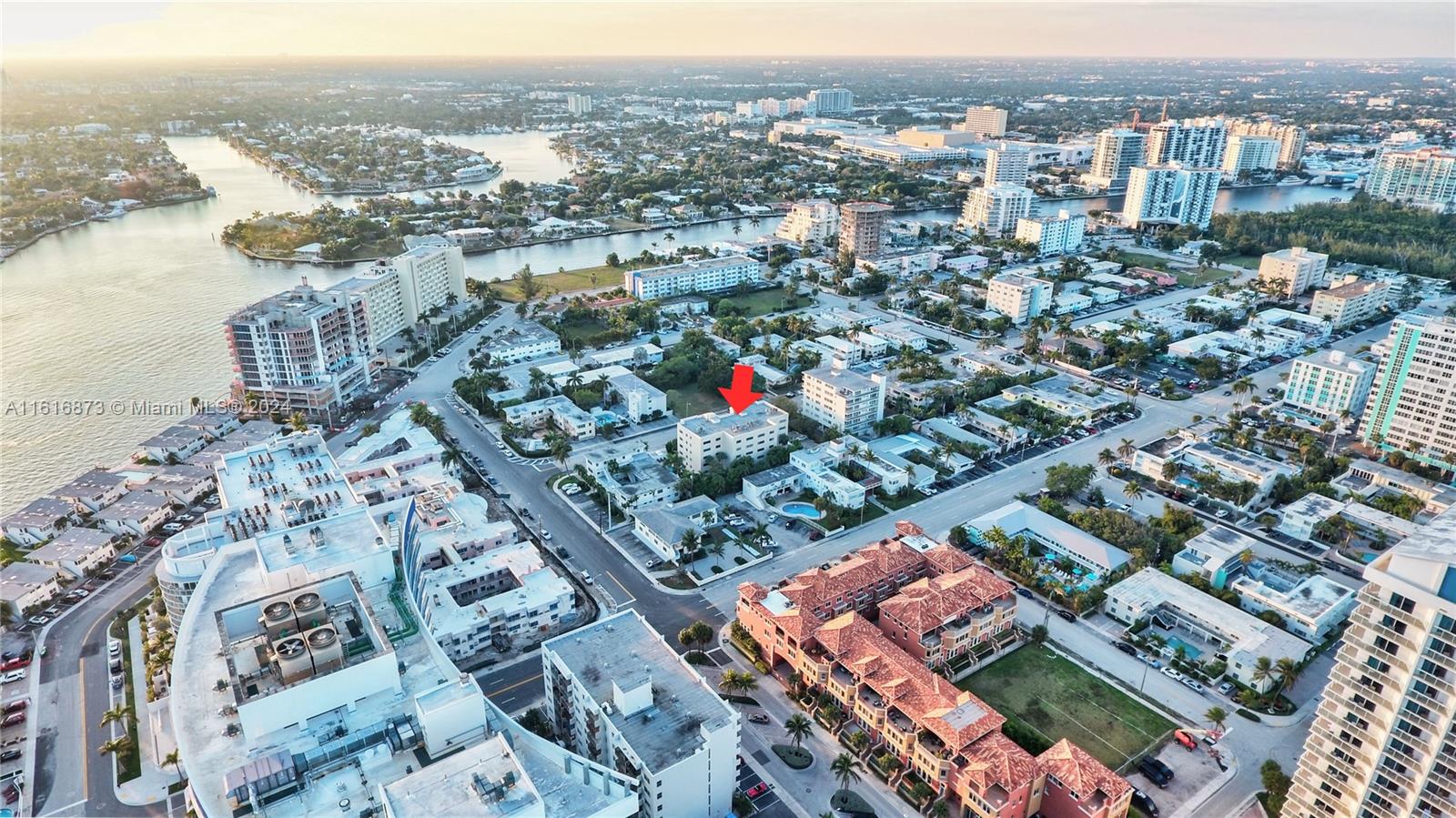 DCIM100MEDIADJI_0191.JPG 520 Orton Ave # 403, Fort Lauderdale FL 33304 — #A11616873