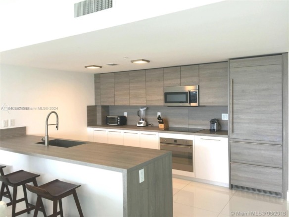 400 Sunny Isles Blvd # 1019, Sunny Isles Beach FL 33160 — #A11640362