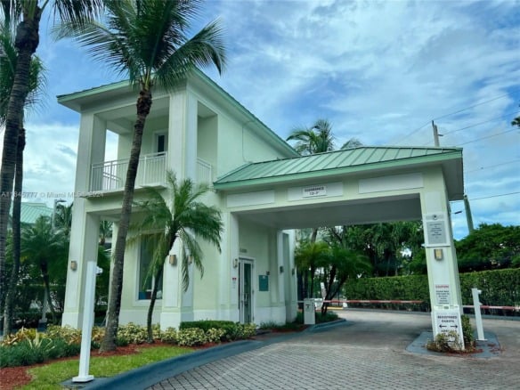 5300 NW 87th Ave # 1308, Doral FL 33178 — #A11645777