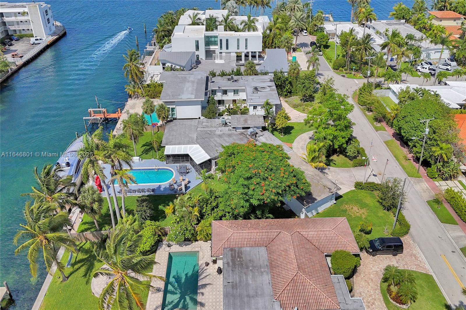 1020 S Shore Dr, Miami Beach FL 33141 — #A11646801