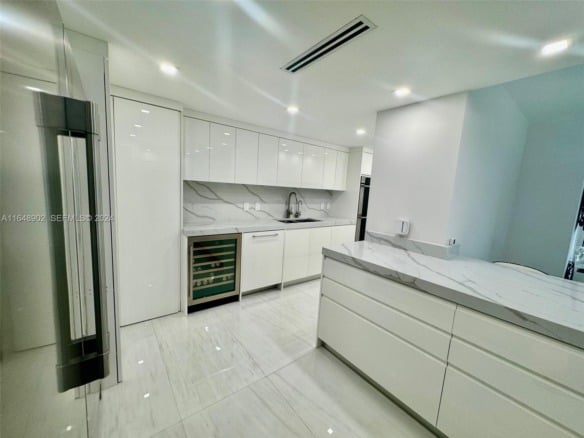 9801 Collins Ave # 5U, Bal Harbour FL 33154 — #A11648902