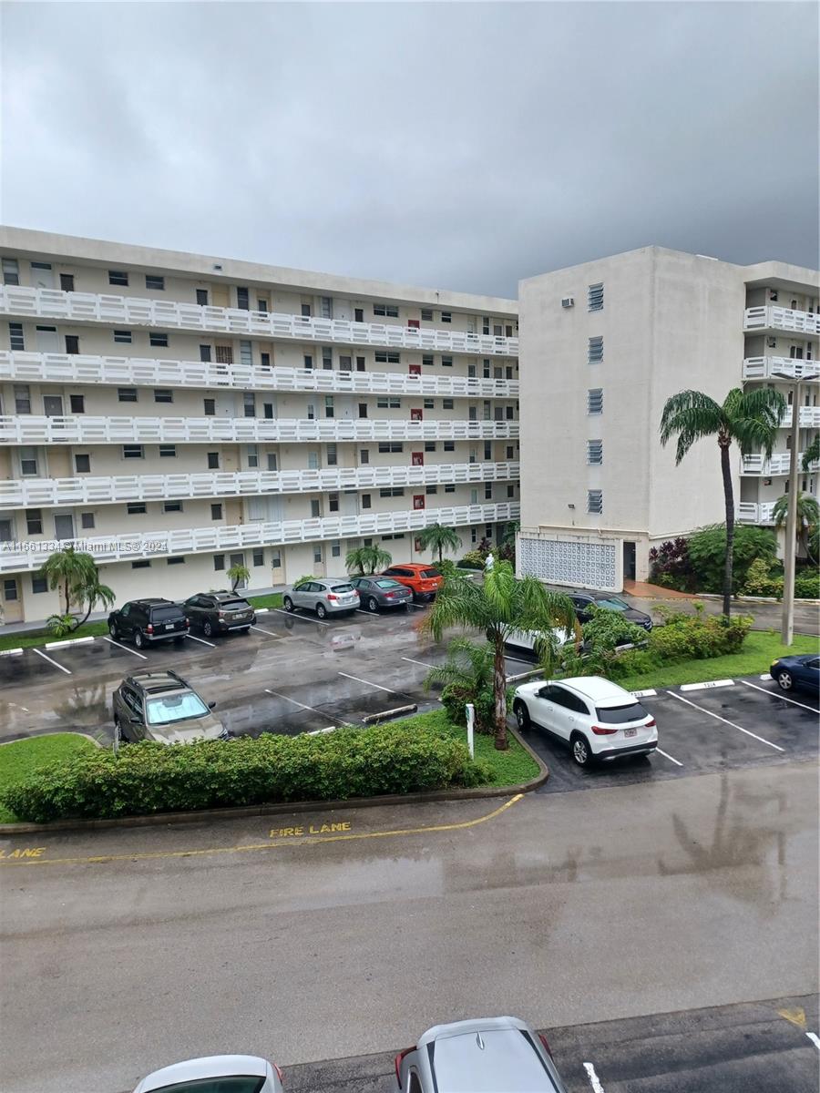 1ad5be0d-3575 3030 Marcos Dr # T304, Aventura FL 33160 — #A11661334