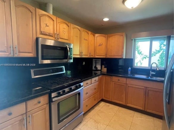 1531 Moffett St, Hollywood FL 33020 — #A11676284