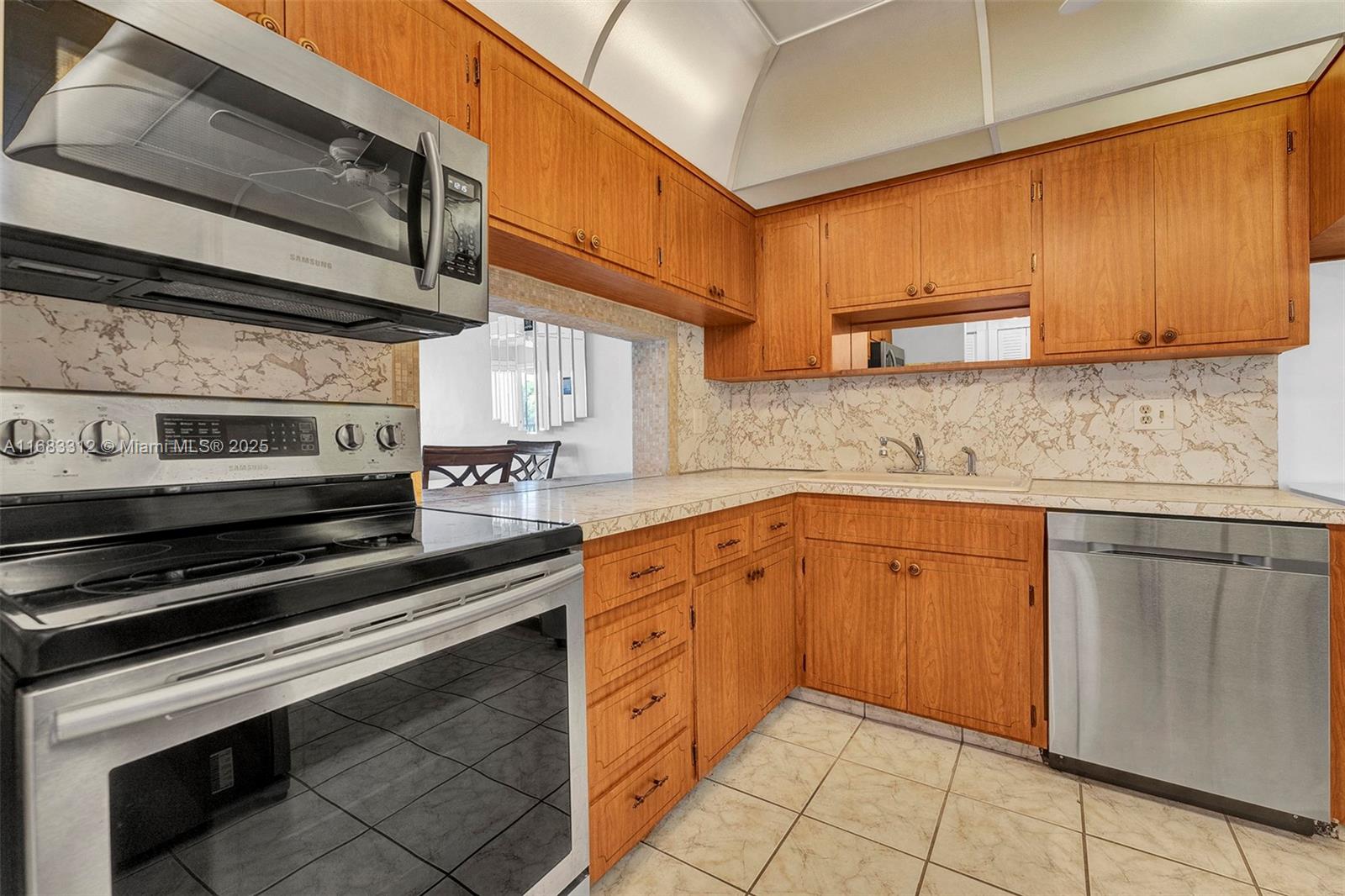 1ad5be0d-3733 330 SE 2nd St # 303F, Hallandale Beach FL 33009 — #A11683312