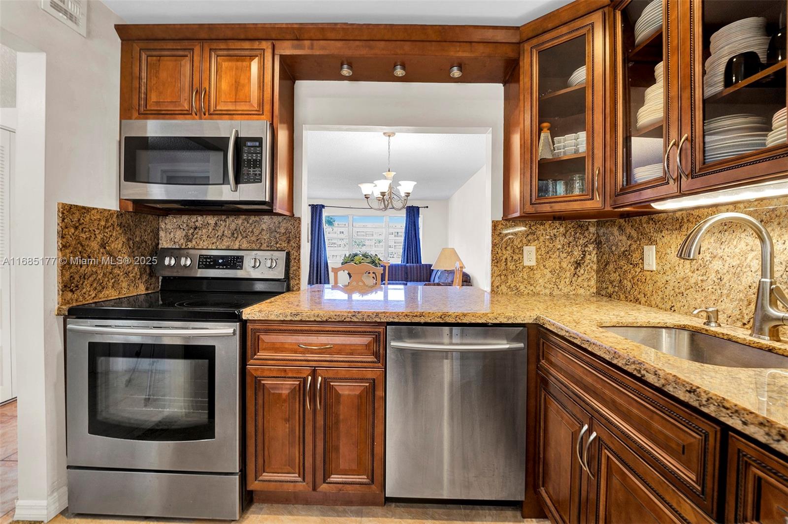 1ad5be0d-3749 410 SE 2nd St # 220, Hallandale Beach FL 33009 — #A11685177